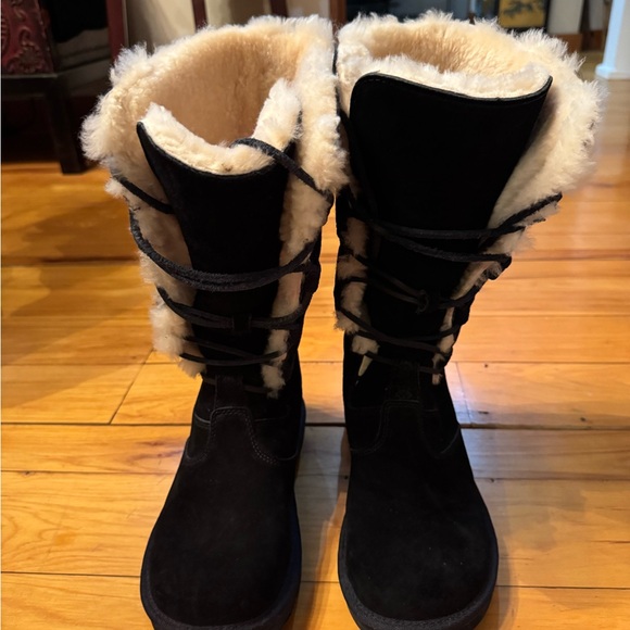 UGG Whitley lace up boots black  39 or 8.5 - Picture 2 of 15